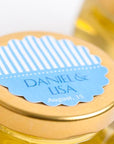 Runde abloesbare Etiketten 60 mm mit Wellenrand fuer Hochzeitshonig - watsonlabel