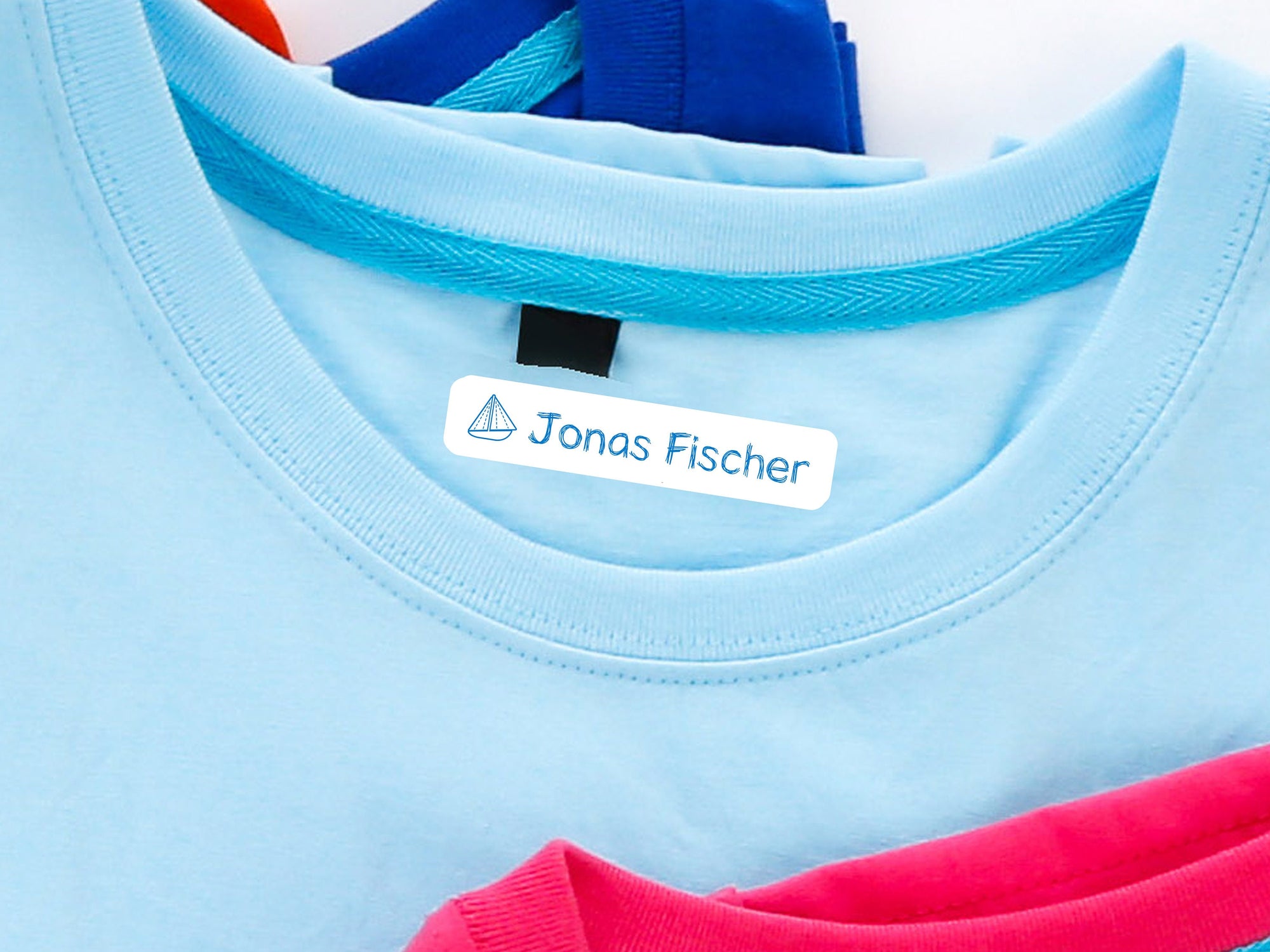 Bügeletiketten mit Namen und Boot in 7 Farben - watsonlabel
