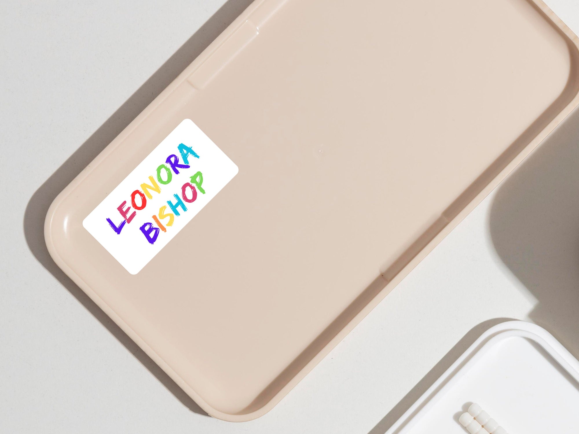 Namenssticker Regenbogen  mit Schrift in Regenbogen Farben personalisiert von watsonlabel
