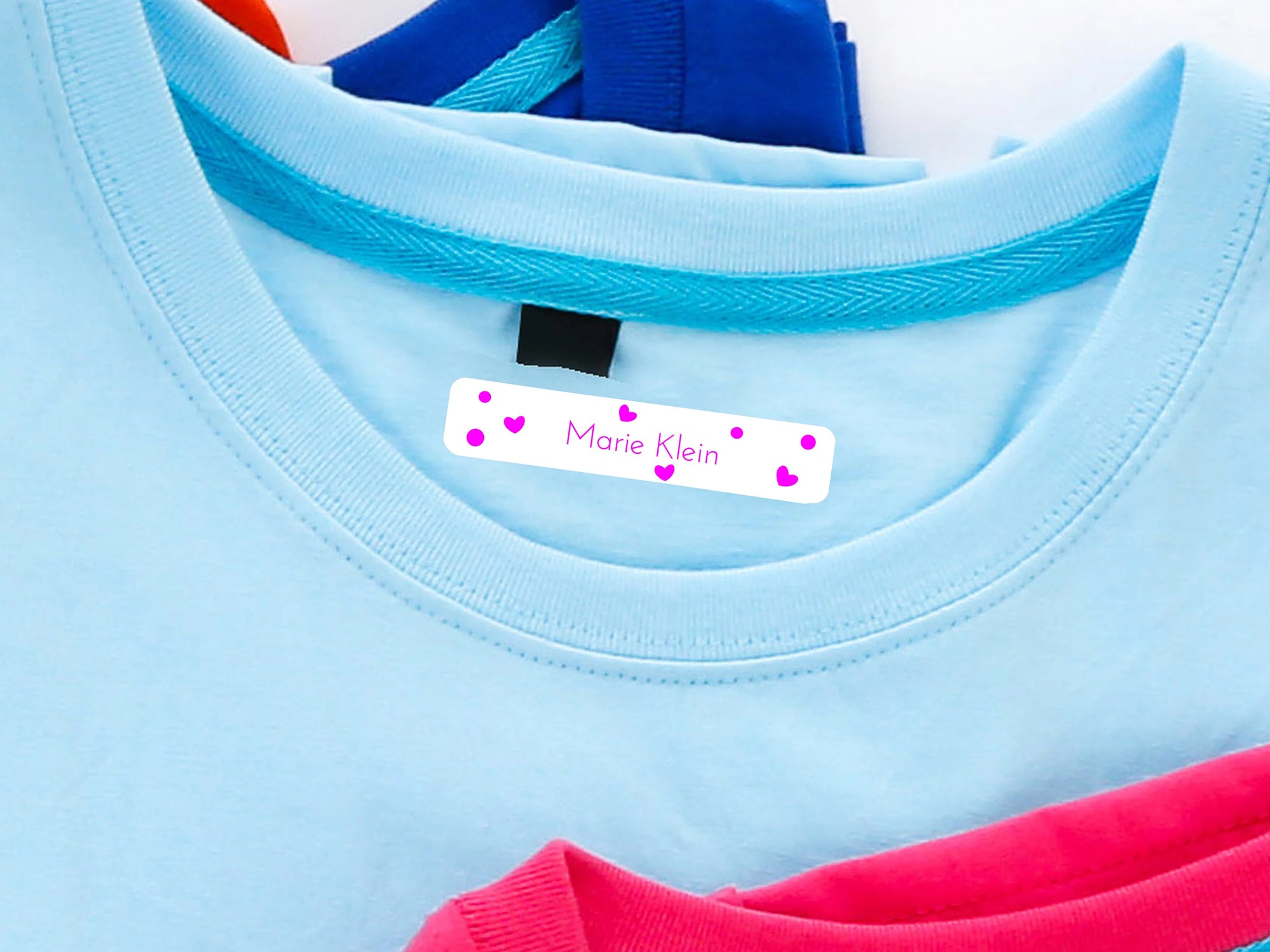 Waescheetiketten_Buegeletiketten_mit_Namen_und_Confetti_Design_in_rosa_-_watsonlabel