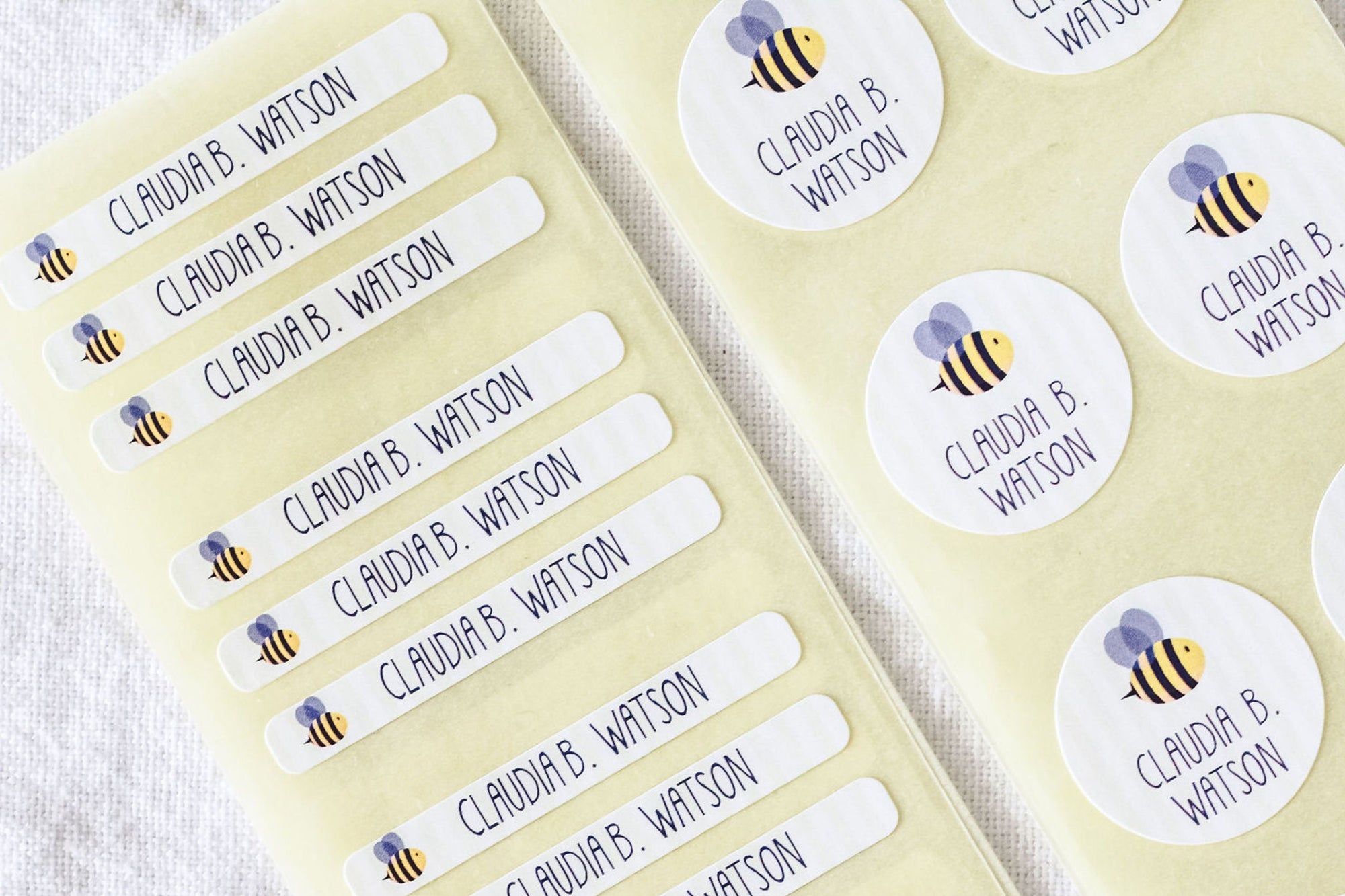 kleine rechteckige und runde Bienenaufkleber mit Namen - watsonlabel