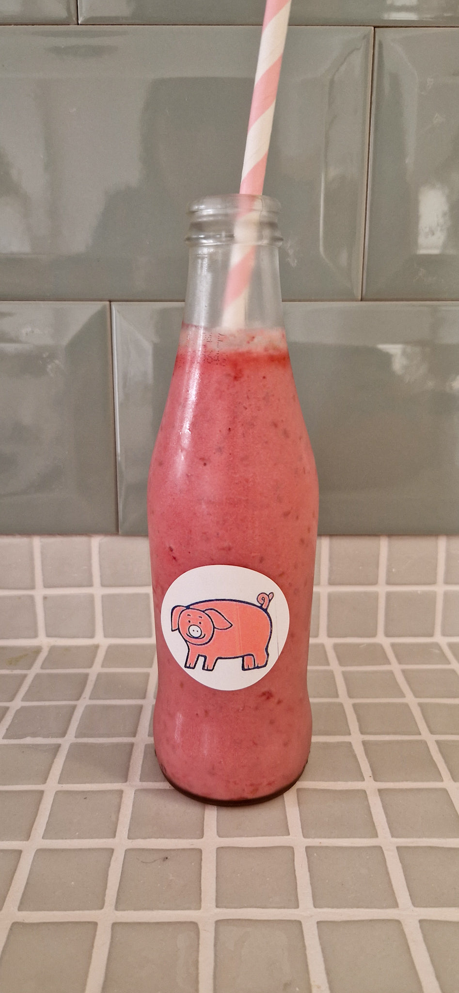 spuelmaschinenfeste_Aufkleber_fuer_Becher_mit_niedlichem_Schwein_von_watsonlabel_ID4143